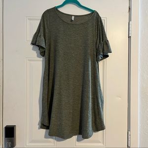Green shift dress